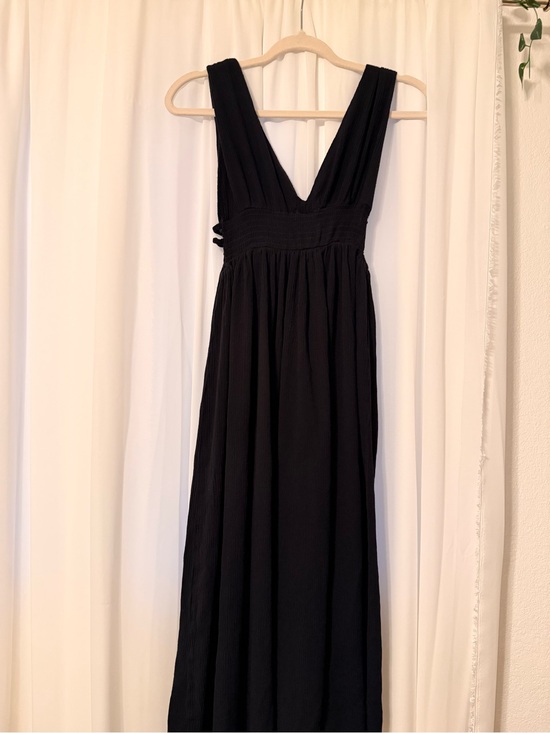 Just Found Dresses & Skirts - Just Found Black V-Neck Maxi Dress - Elegant Women's Dress